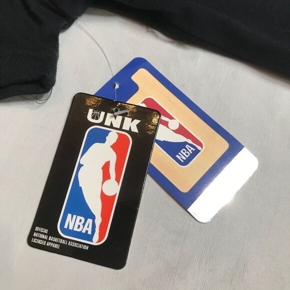 NBA Trailblazers Unk Officially Licensed T-Shirt Youth size Large - Picture 4 of 5